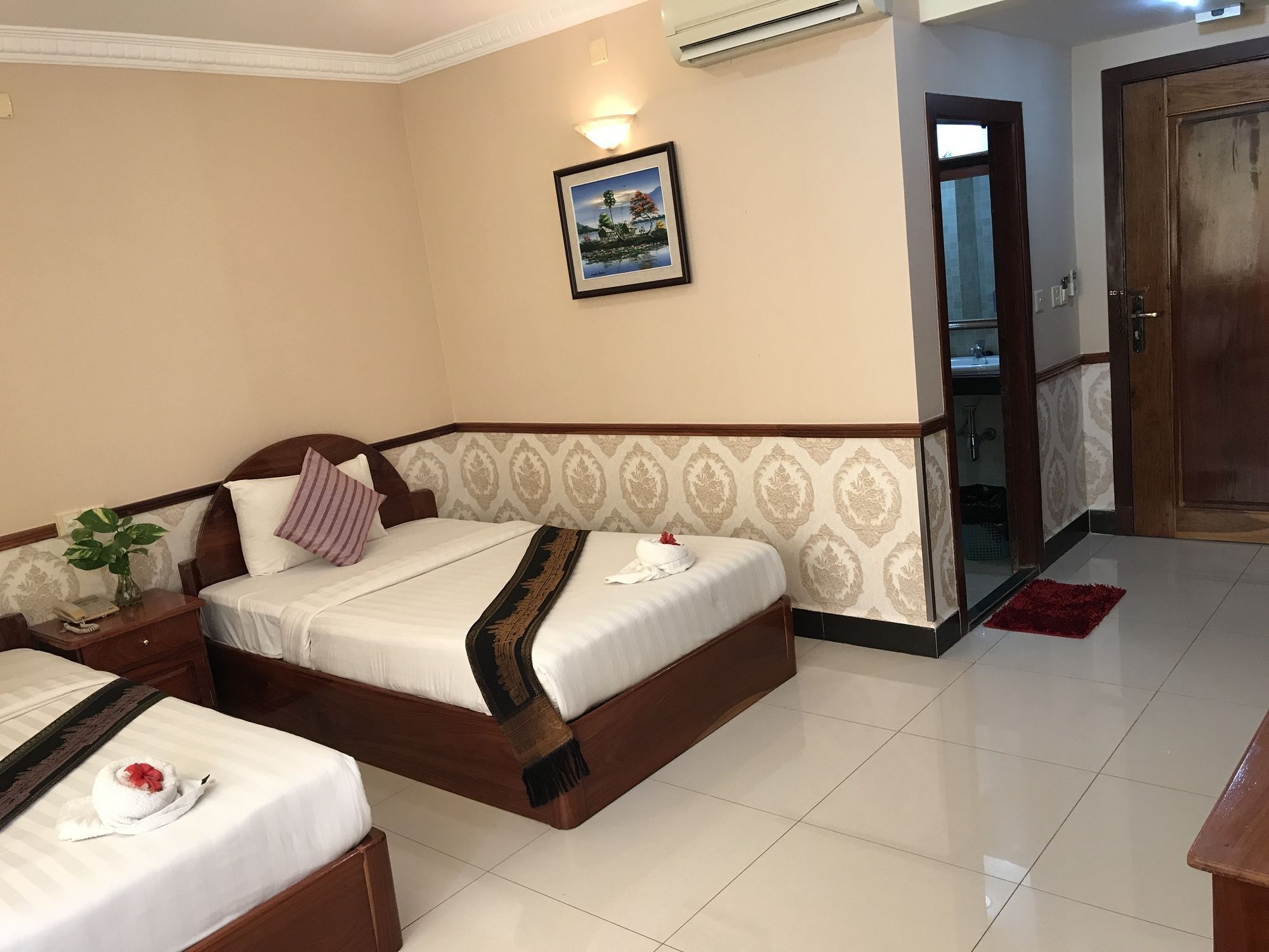 Holiday Hotel Battambang Exterior foto